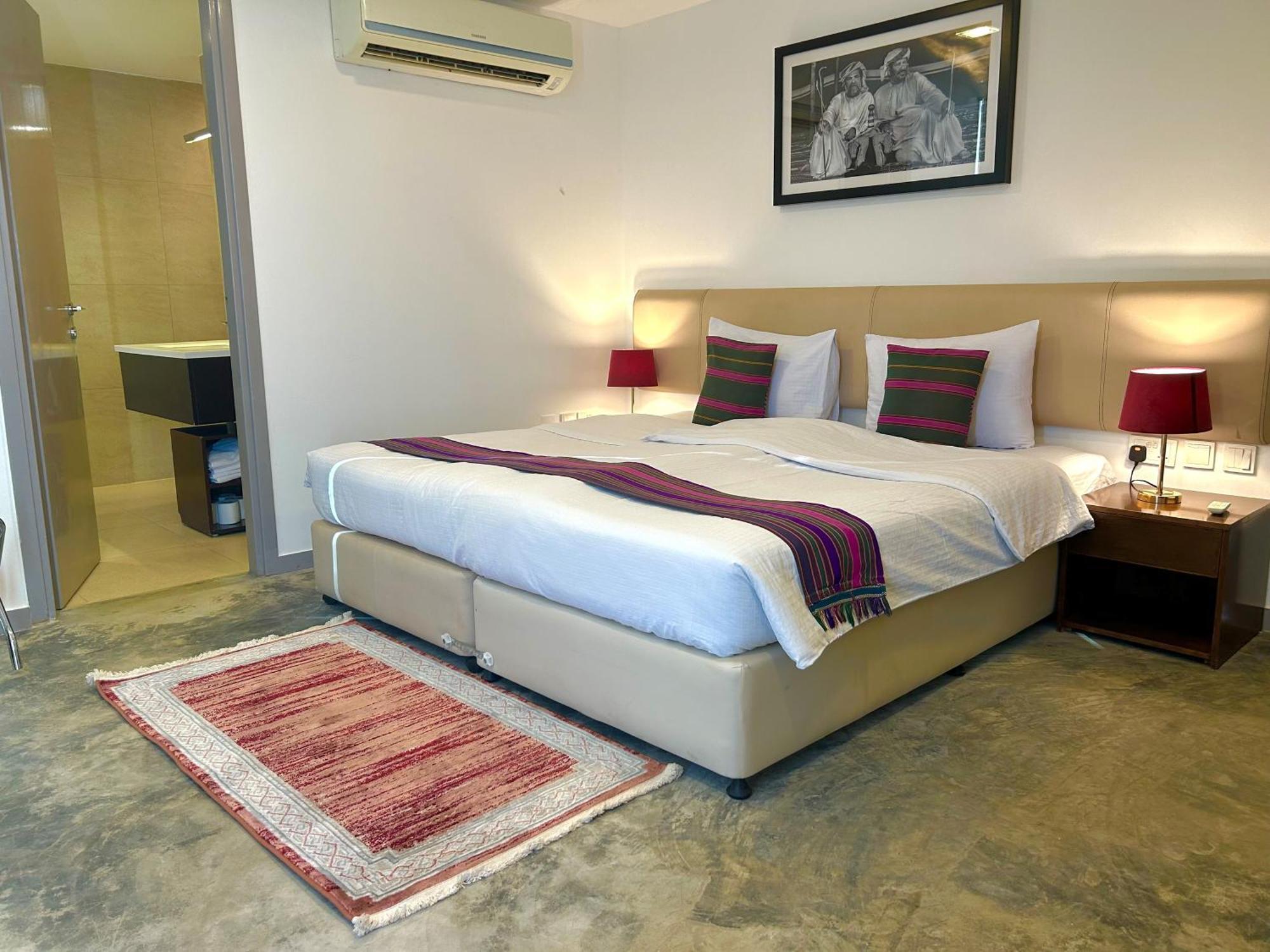The View Hotel Al Hamra Exterior photo