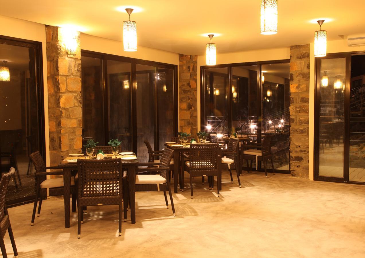 The View Hotel Al Hamra Exterior photo